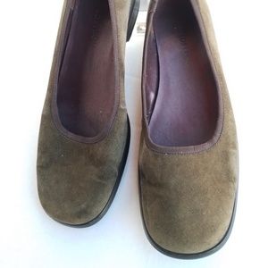 .Brown Suede Flats Nordstrom size 6.5 Sanitized.